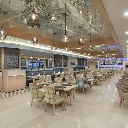 Hotel Grand Millennium 5*