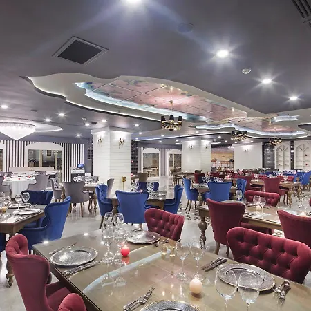 Hotel Grand Millennium 5*