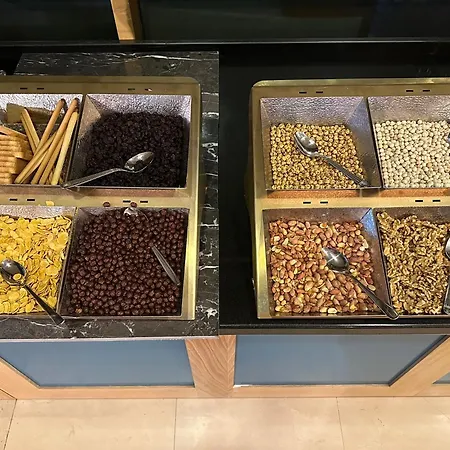 Hotel Grand Millennium 5*