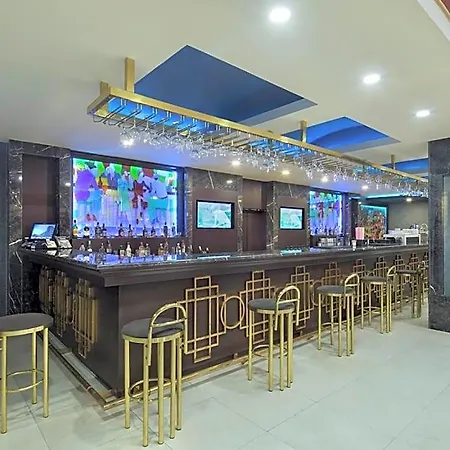 Grand Millennium Hotel 5*