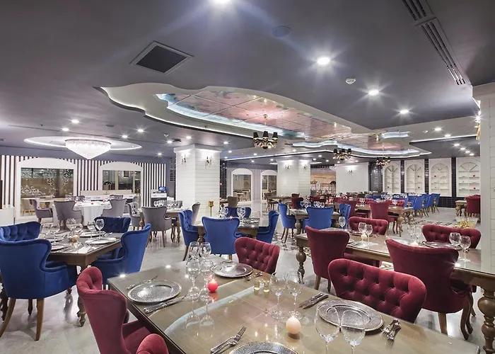 Hotel Grand Millennium 5*