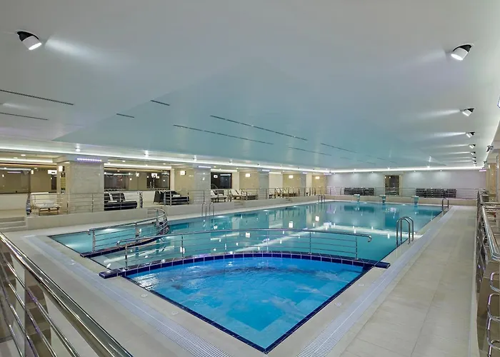 Hotel Grand Millennium